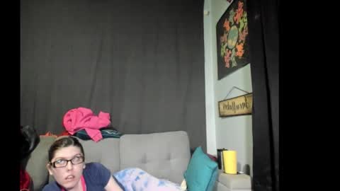 roxihazeleyes online show from 11/05/25, 02:11