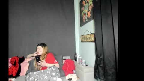 roxihazeleyes online show from 02/06/26, 06:18