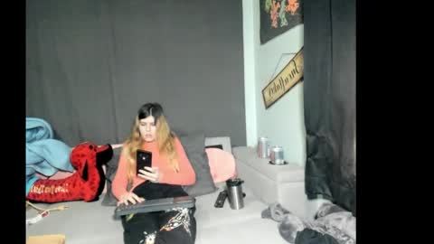 roxihazeleyes online show from 02/11/26, 07:19