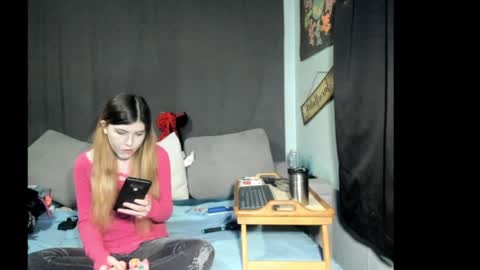 roxihazeleyes online show from 04/03/26, 04:43