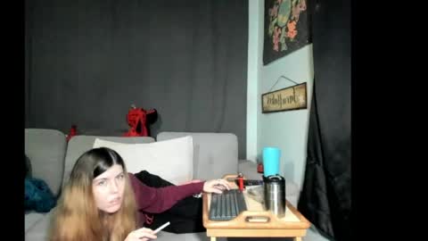 Snapshot of roxihazeleyes chatting on 05/29/26, 07:28 roxihazeleyes online show from 05/29/26, 07:28