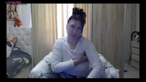 Snapshot of roxolanaa_sexy chatting on 04/20/26, 02:42 ROXOLANAA SEXY online show from 04/20/26, 02:42