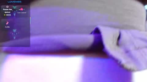 Snapshot of roxx_iie chatting on 10/20/25, 07:36 roxiie online show from 10/20/25, 07:36