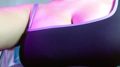 roxiie online show from 11/28/25, 11:46