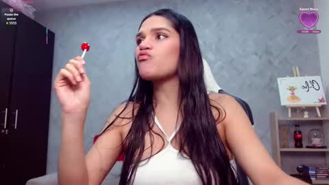 Snapshot of roxxi_2110 chatting on 10/05/25, 01:59 roxxi_2110 online show from 10/05/25, 01:59