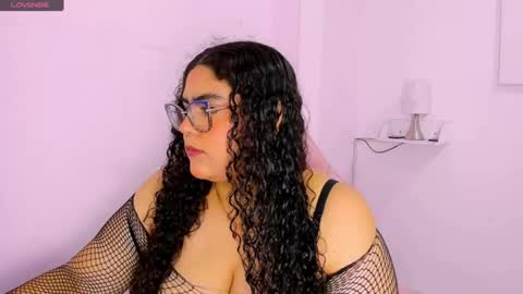 Snapshot of roxxxana_blake chatting on 05/03/26, 03:23 Roxana online show from 05/03/26, 03:23