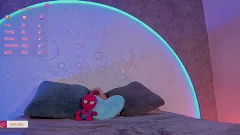 Snapshot of roxxxevelvet chatting on 02/12/25, 10:15 Roxx IG  online show from 02/12/25, 10:15