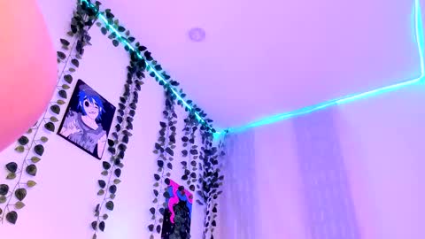 Snapshot of roxxxevelvet chatting on 03/05/25, 11:38 Roxx IG  online show from 03/05/25, 11:38