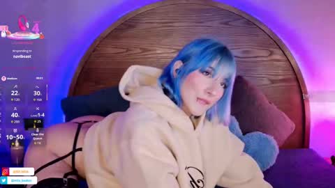 Snapshot of roxxxevelvet chatting on 09/26/25, 05:50 Roxx IG  online show from 09/26/25, 05:50