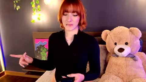 Roxx IG  online show from 06/17/26, 01:41