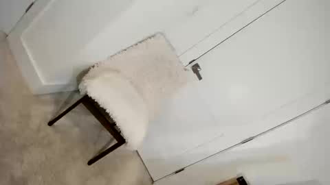 Snapshot of roxxxxy4u chatting on 10/10/25, 03:38 Roxy online show from 10/10/25, 03:38