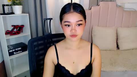 roxxy_blossom online show from 09/27/25, 02:38