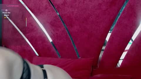 Snapshot of roxxy_rouge chatting on 09/18/25, 03:58 Roxy online show from 09/18/25, 03:58