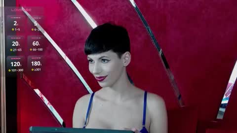 Snapshot of roxxy_rouge chatting on 10/02/25, 04:47 Roxy online show from 10/02/25, 04:47