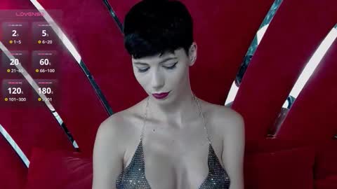 Snapshot of roxxy_rouge chatting on 10/07/25, 04:15 Roxy online show from 10/07/25, 04:15