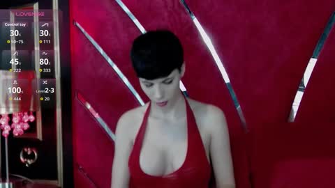 Snapshot of roxxy_rouge chatting on 11/07/25, 05:46 Roxy online show from 11/07/25, 05:46