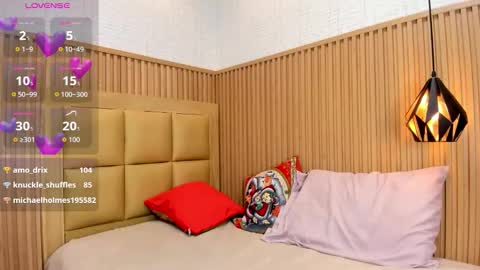 Snapshot of roxxybloom chatting on 12/03/25, 12:51 roxxybloom online show from 12/03/25, 12:51