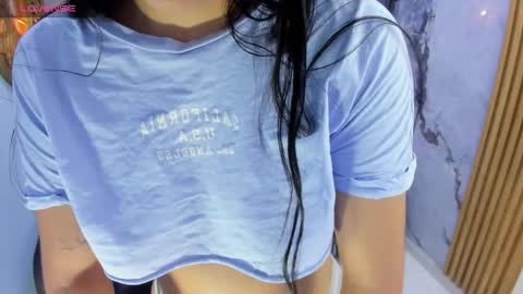 Snapshot of roxxybloom chatting on 12/16/25, 12:32 roxxybloom online show from 12/16/25, 12:32