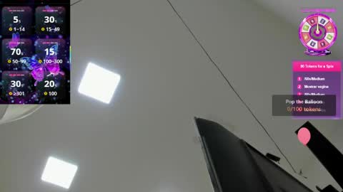 Snapshot of roxy_flame_ chatting on 04/22/26, 11:01 Roxy online show from 04/22/26, 11:01