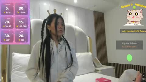 Snapshot of roxy_flame_ chatting on 04/28/26, 11:26 Roxy online show from 04/28/26, 11:26