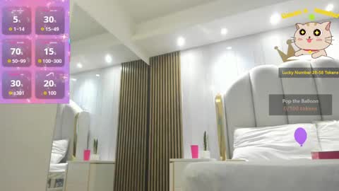 Snapshot of roxy_flame_ chatting on 04/30/26, 11:16 Roxy online show from 04/30/26, 11:16