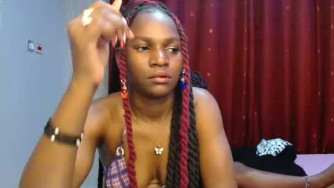 Roxy online show from 02/25/26, 03:49