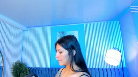 Roxy hell online show from 11/04/25, 12:26