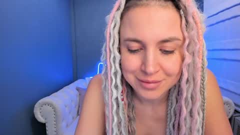 Roxy online show from 12/20/24, 10:27