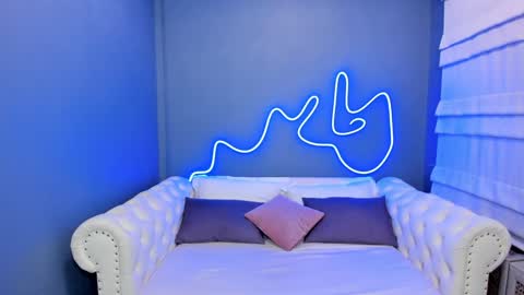 Roxy online show from 02/01/25, 01:23