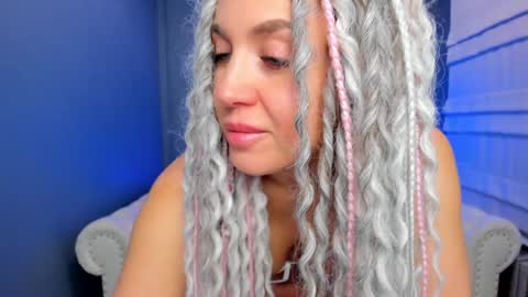 Roxy online show from 02/08/25, 01:32