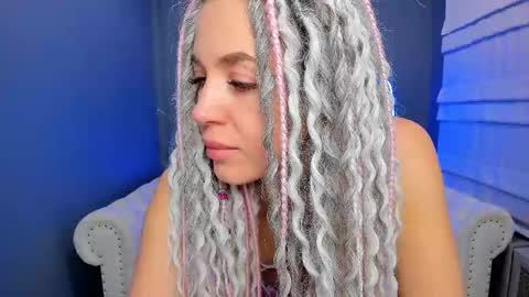 Roxy online show from 02/14/25, 01:23