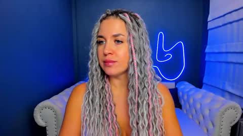 Roxy online show from 10/07/25, 01:25