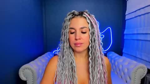 Roxy online show from 10/20/25, 01:17