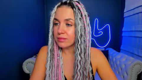 Roxy online show from 11/22/25, 01:48