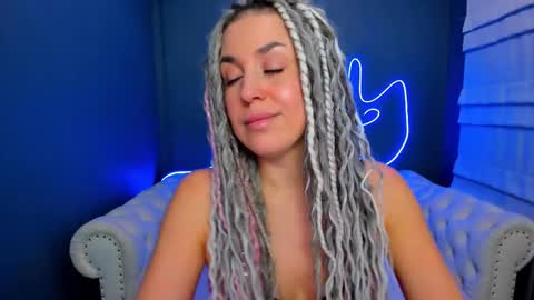 Roxy online show from 02/12/26, 02:06