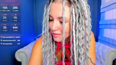 Snapshot of roxy_mars chatting on 04/11/26, 07:45 Roxy online show from 04/11/26, 07:45
