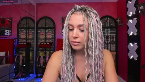 Roxy online show from 05/06/26, 01:47