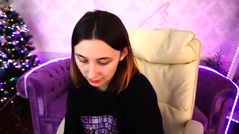 Snapshot of roxy_rayy chatting on 12/23/24, 06:05 roxy_rayy online show from 12/23/24, 06:05