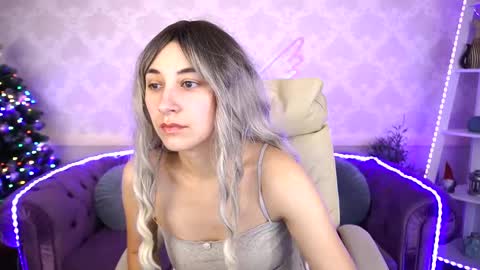 Snapshot of roxy_rayy chatting on 01/01/25, 04:29 roxy_rayy online show from 01/01/25, 04:29