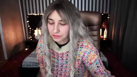 Snapshot of roxy_rayy chatting on 01/02/25, 02:11 roxy_rayy online show from 01/02/25, 02:11