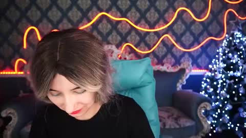 Snapshot of roxy_rayy chatting on 01/07/25, 05:09 roxy_rayy online show from 01/07/25, 05:09