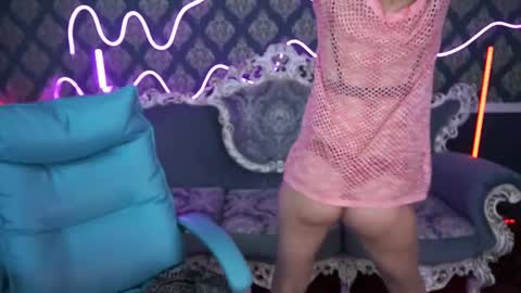 Snapshot of roxy_rayy chatting on 02/16/25, 05:26 roxy_rayy online show from 02/16/25, 05:26