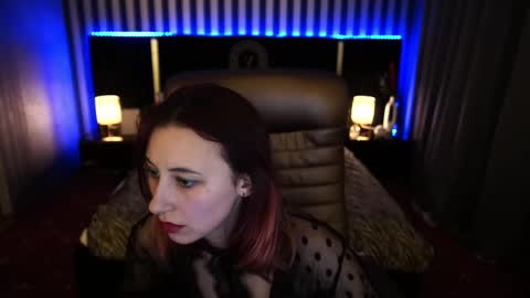 Snapshot of roxy_rayy chatting on 03/04/25, 08:27 roxy_rayy online show from 03/04/25, 08:27