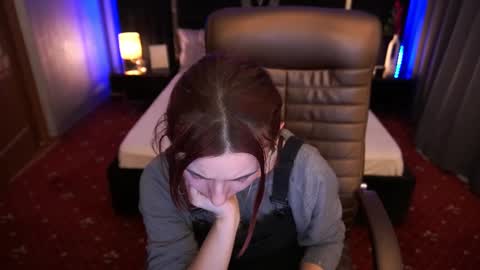 Snapshot of roxy_rayy chatting on 03/11/25, 08:09 roxy_rayy online show from 03/11/25, 08:09