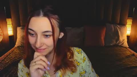 Snapshot of roxy_rayy chatting on 10/22/25, 06:13 roxy_rayy online show from 10/22/25, 06:13