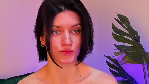 Snapshot of roxy_riot_ chatting on 02/03/25, 04:25 roxy_riot_ online show from 02/03/25, 04:25