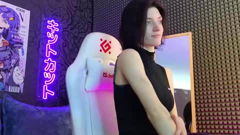 Snapshot of roxy_riot_ chatting on 02/23/25, 04:28 roxy_riot_ online show from 02/23/25, 04:28