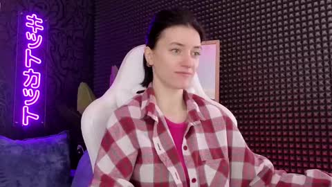 Snapshot of roxy_riot_ chatting on 03/01/25, 01:43 roxy_riot_ online show from 03/01/25, 01:43