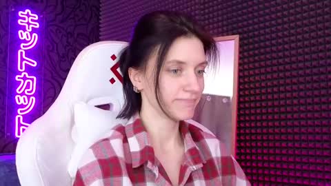 Snapshot of roxy_riot_ chatting on 03/02/25, 07:32 roxy_riot_ online show from 03/02/25, 07:32