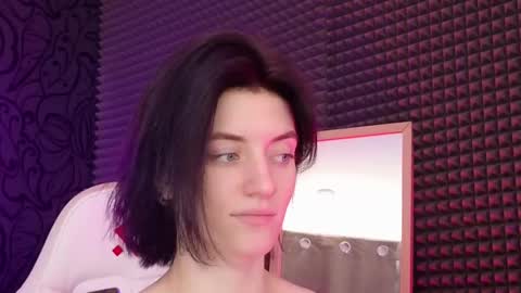 Snapshot of roxy_riot_ chatting on 03/11/25, 07:37 roxy_riot_ online show from 03/11/25, 07:37